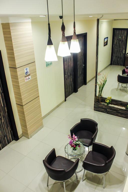 Vindhika Hotel Makassar Kültér fotó