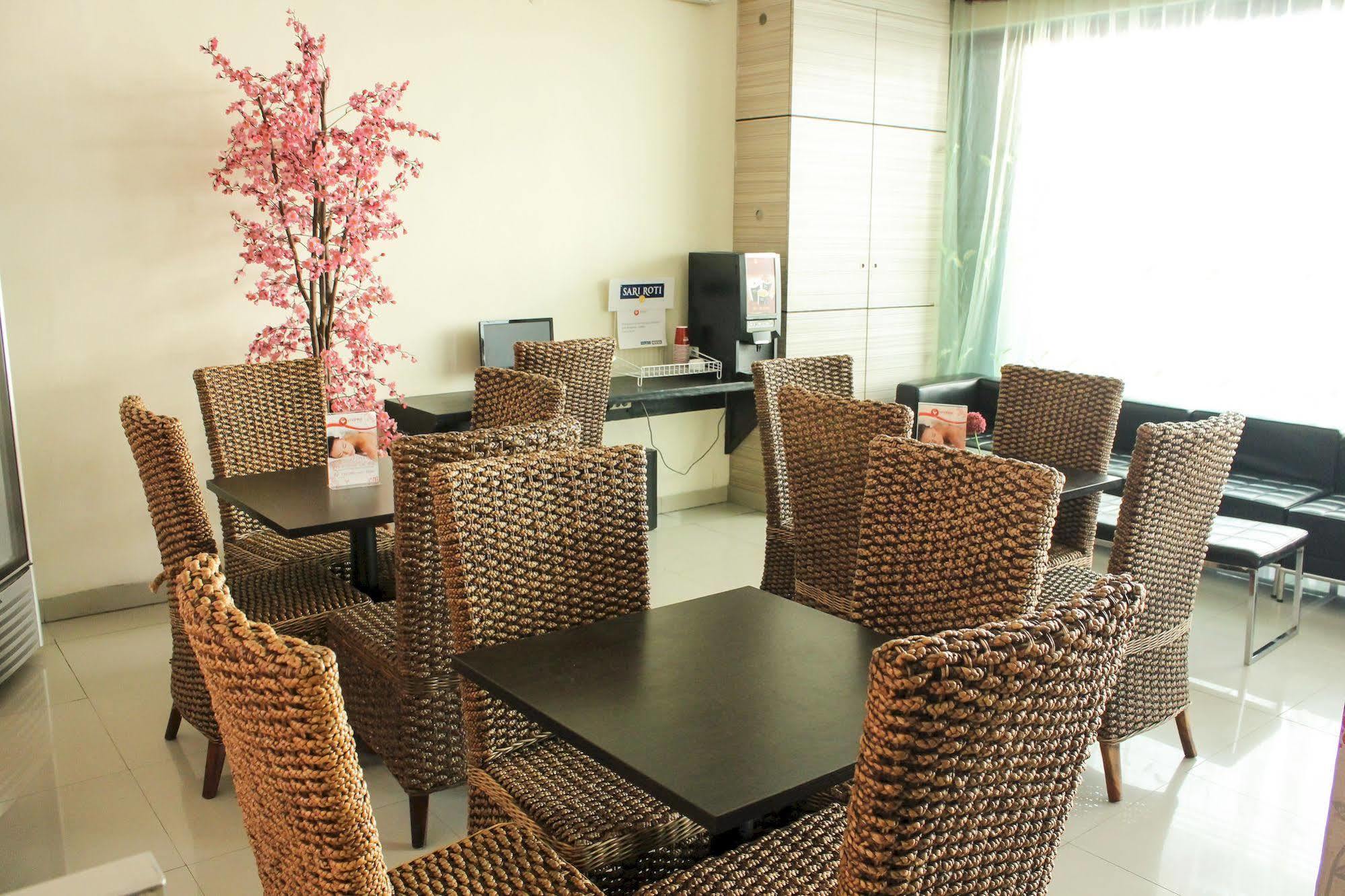 Vindhika Hotel Makassar Kültér fotó
