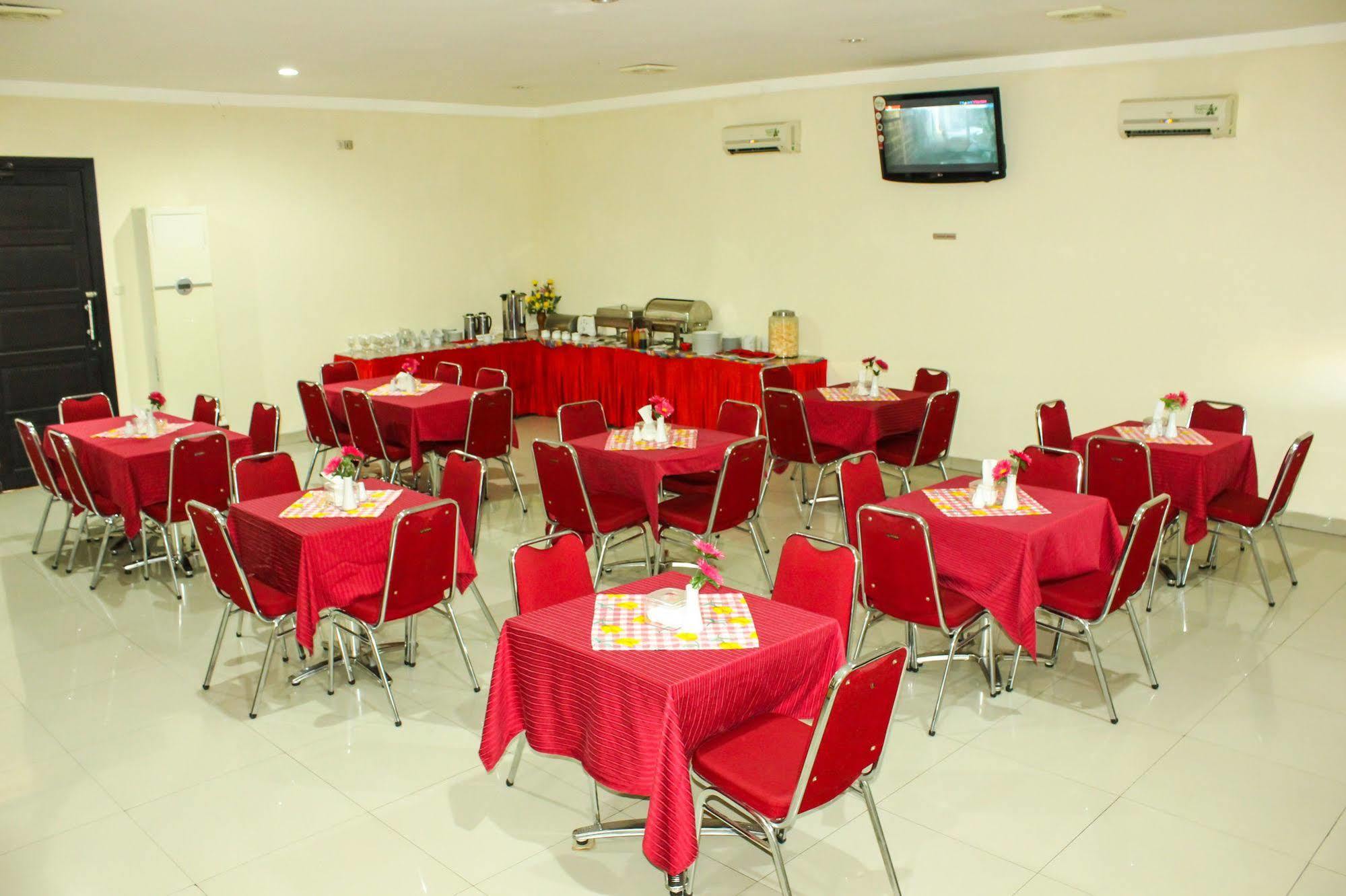 Vindhika Hotel Makassar Kültér fotó